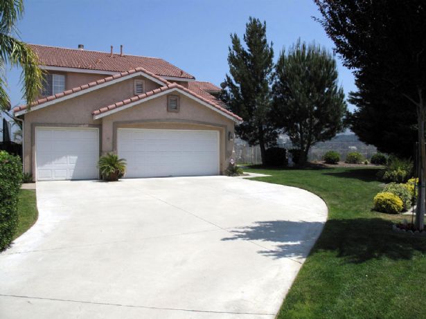 Santa Clarita Home, CA Real Estate Listing
