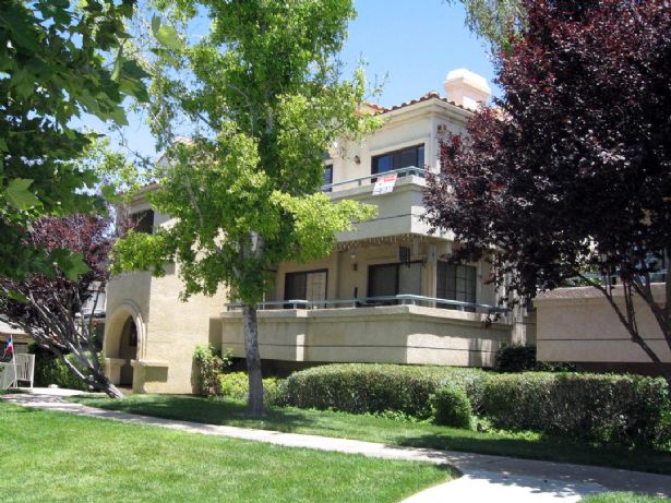 Santa Clarita Home, CA Real Estate Listing