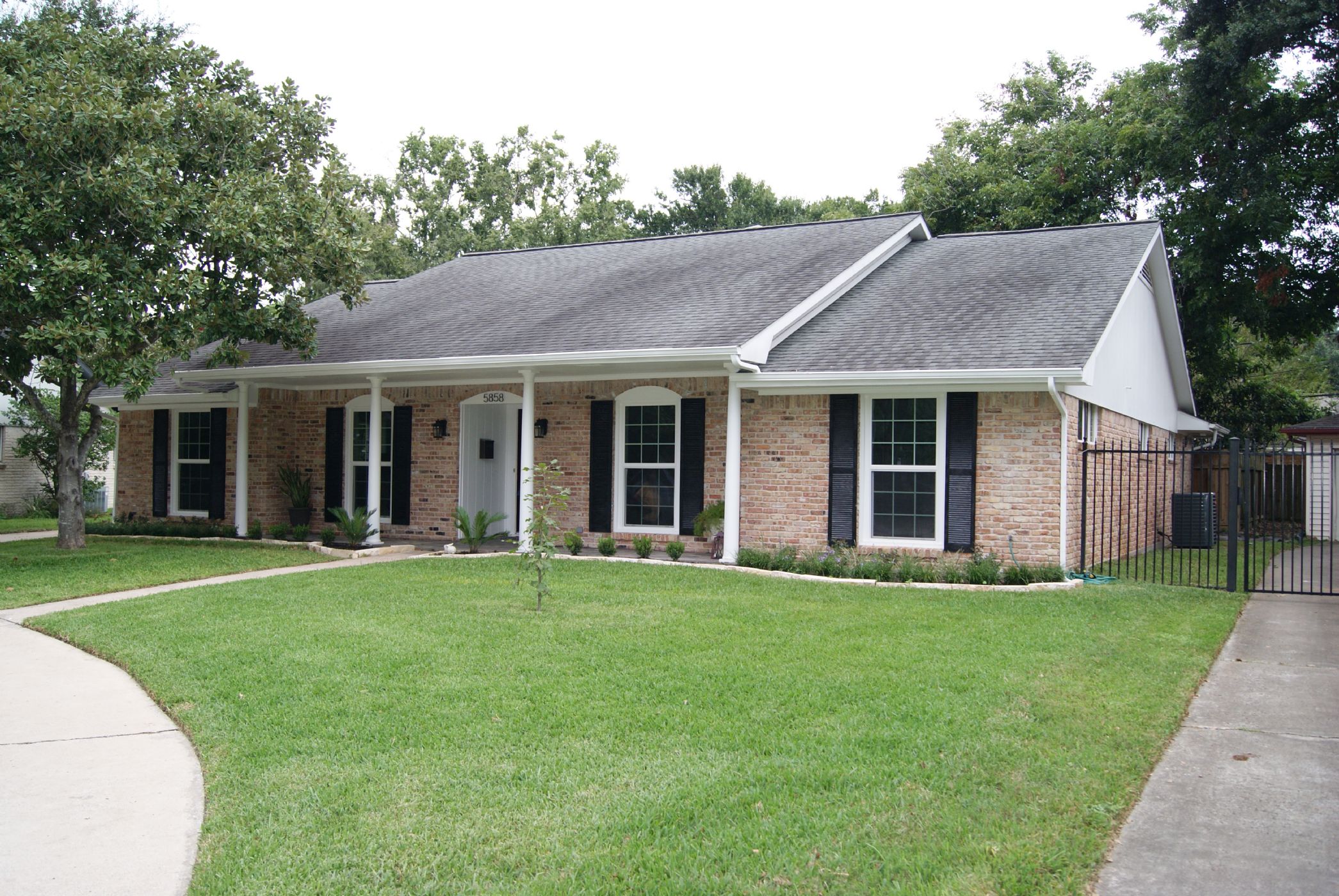 Houston Home, TX Real Estate Listing