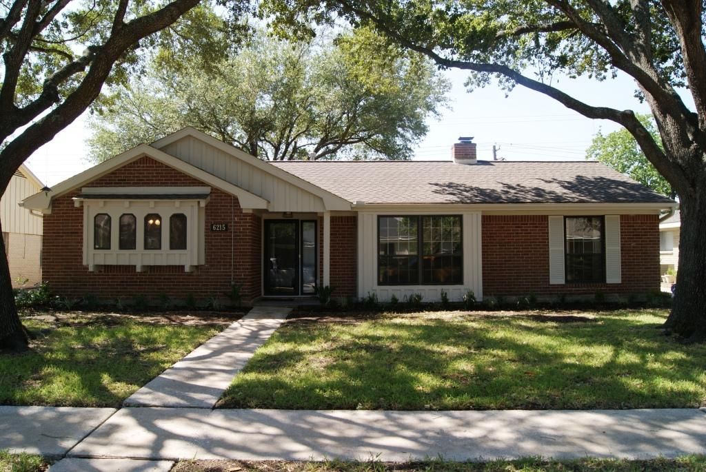 Houston Home, TX Real Estate Listing