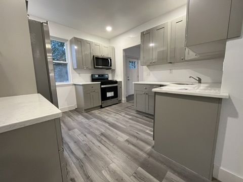 All new kitchen and appliances