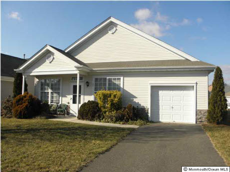 54 ROBIN LN