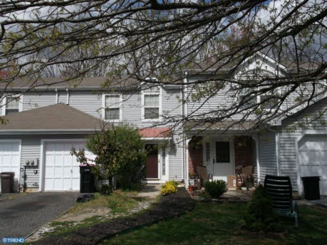 19 HEATH CT