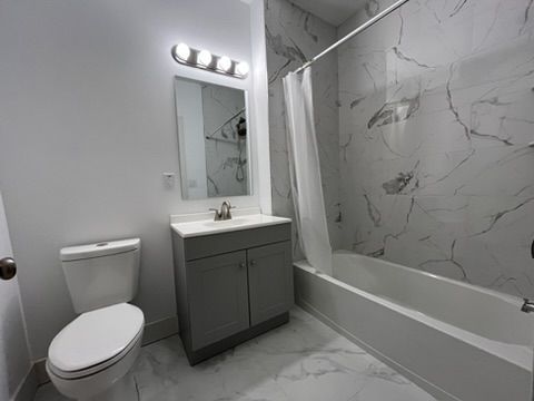 Main floor full bath