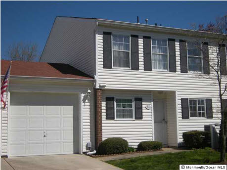 84 MAPLE DR