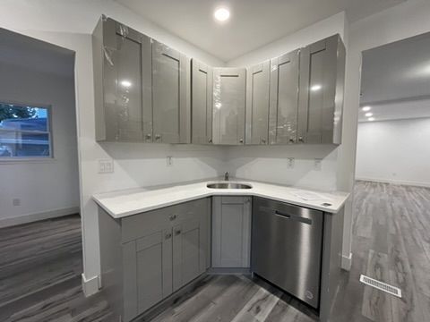 All new kitchen and appliances