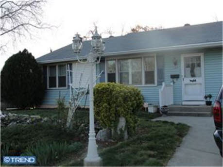 127 W CT