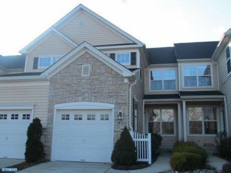 19 CREST CT