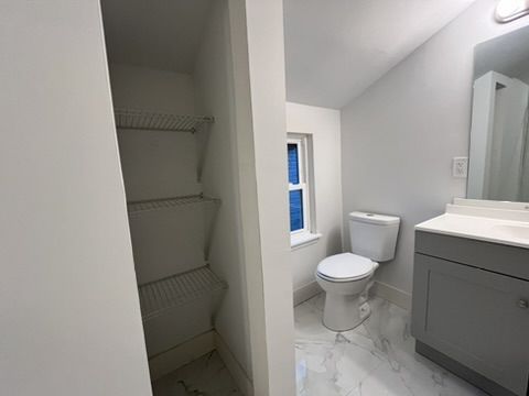 Upstairs full bath