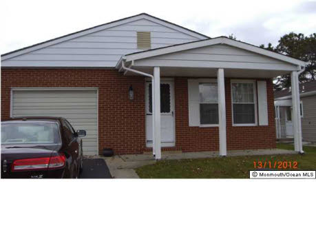 22 ROXTON PL