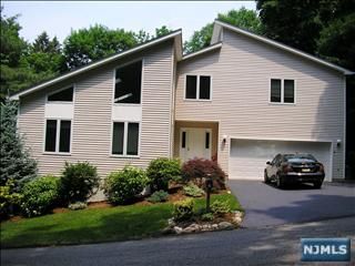 11 Campbell Ave