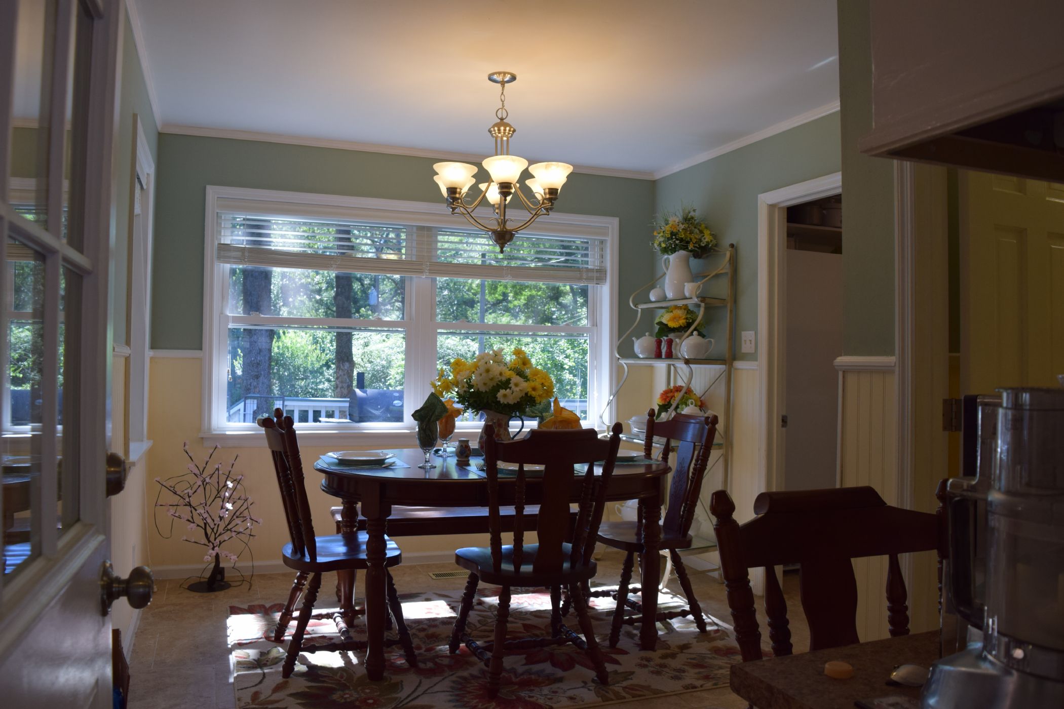 breakfast nook