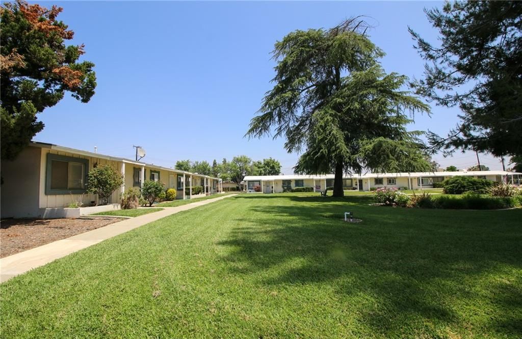 Great 55+ Senior Condo For Sale in Menifee! 26274 Cherry Hills Blvd