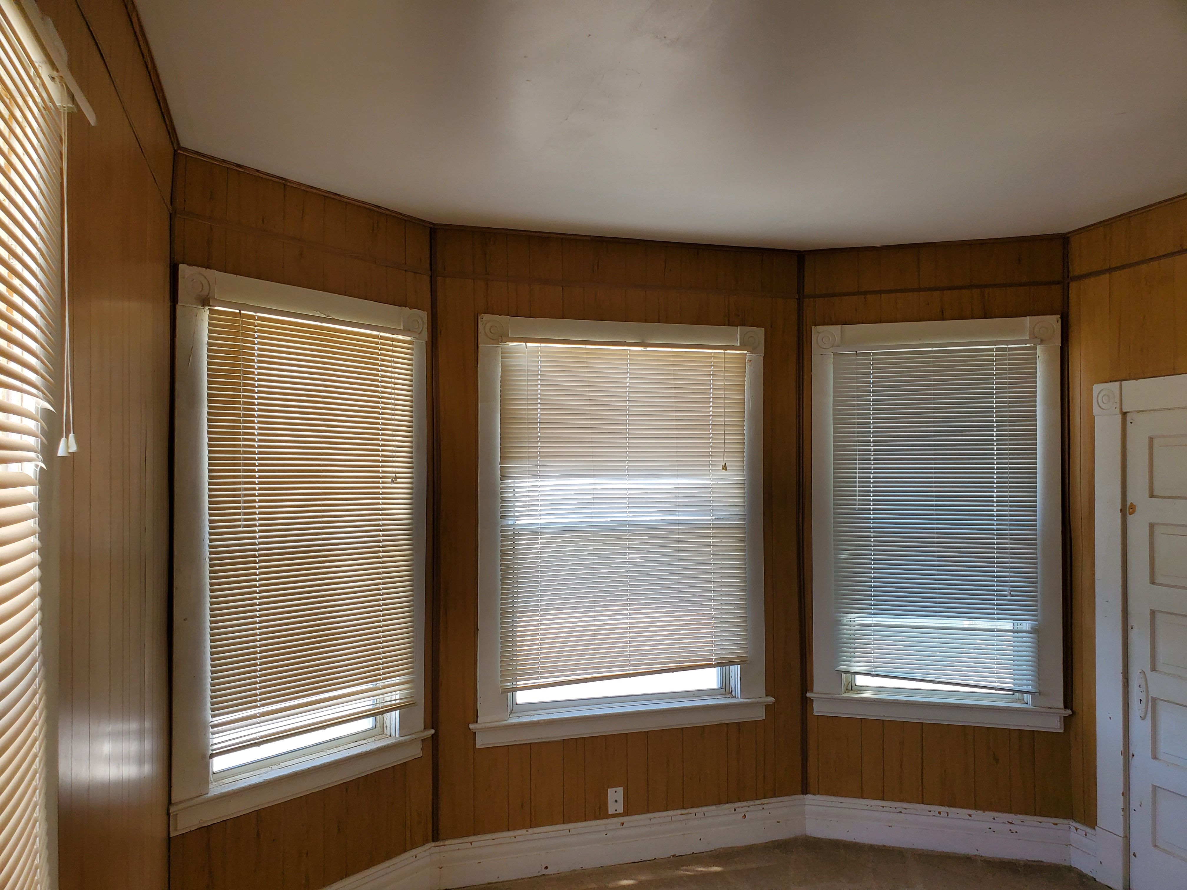 Living room bay windows
