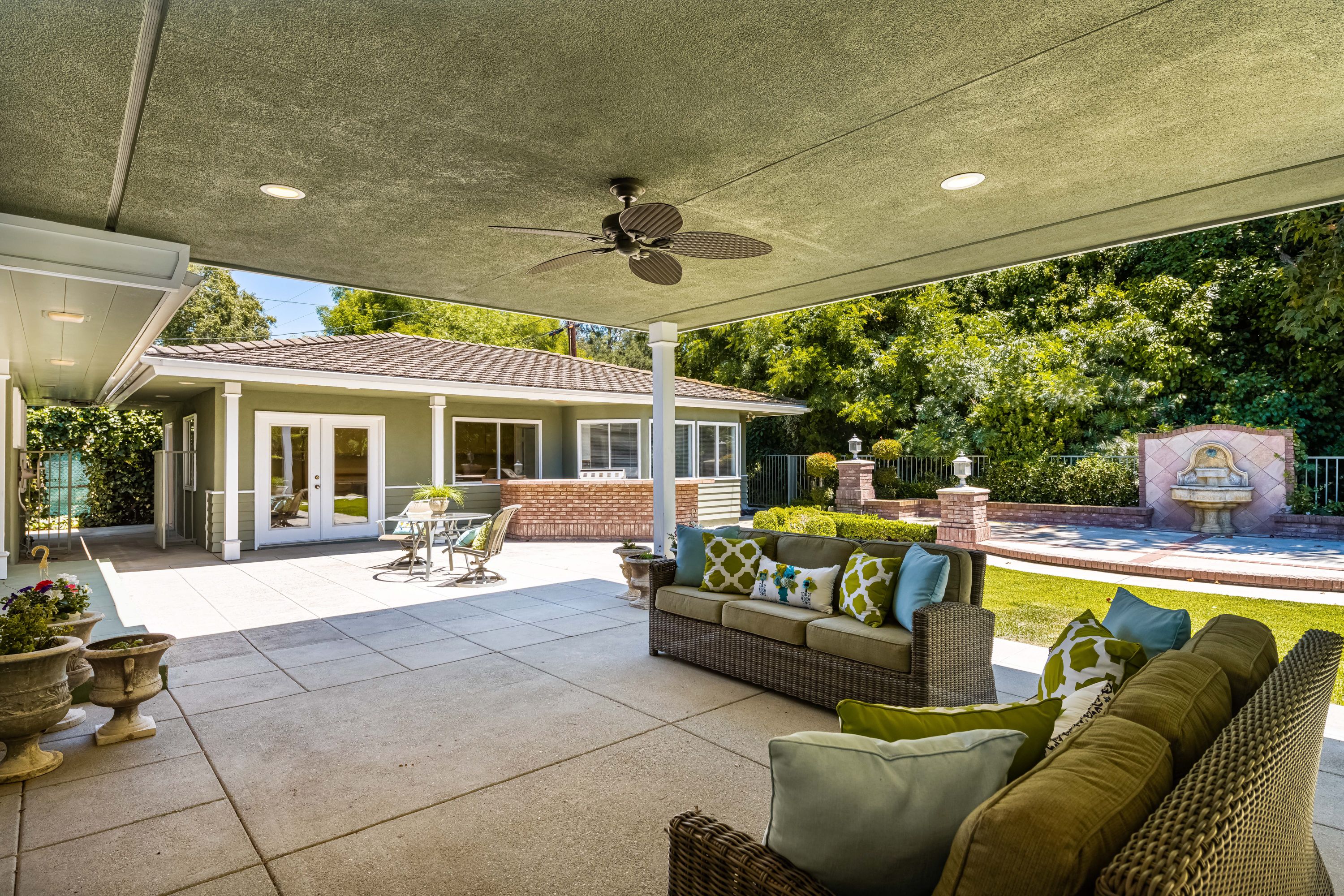 Backyard covered patio 