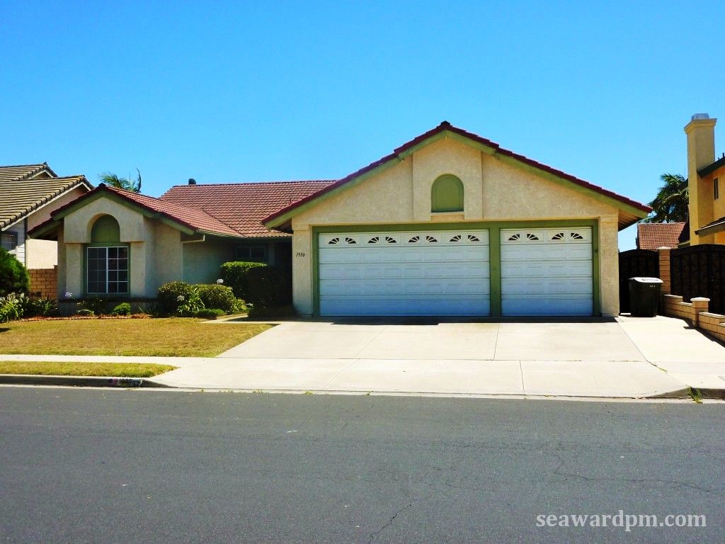 ... bedroom! Great North Oxnard location! - 1930 Devonsire Dr., Oxnard CA