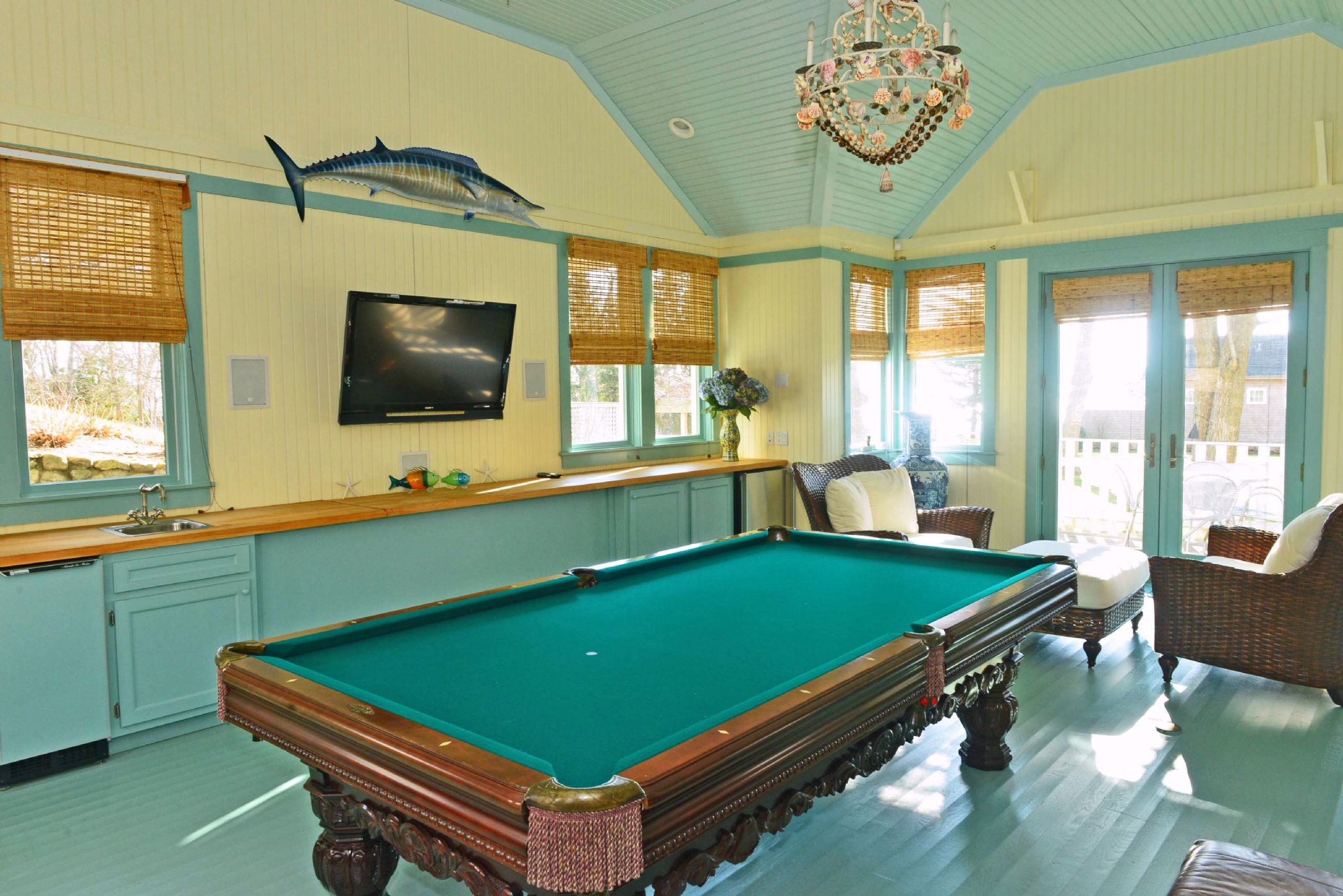 Living Area Living Area