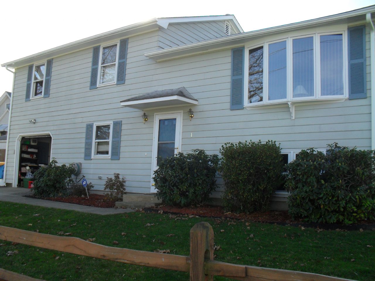 North Providence Home, RI Real Estate Listing