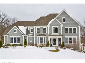 Canton Home, CT Real Estate Listing