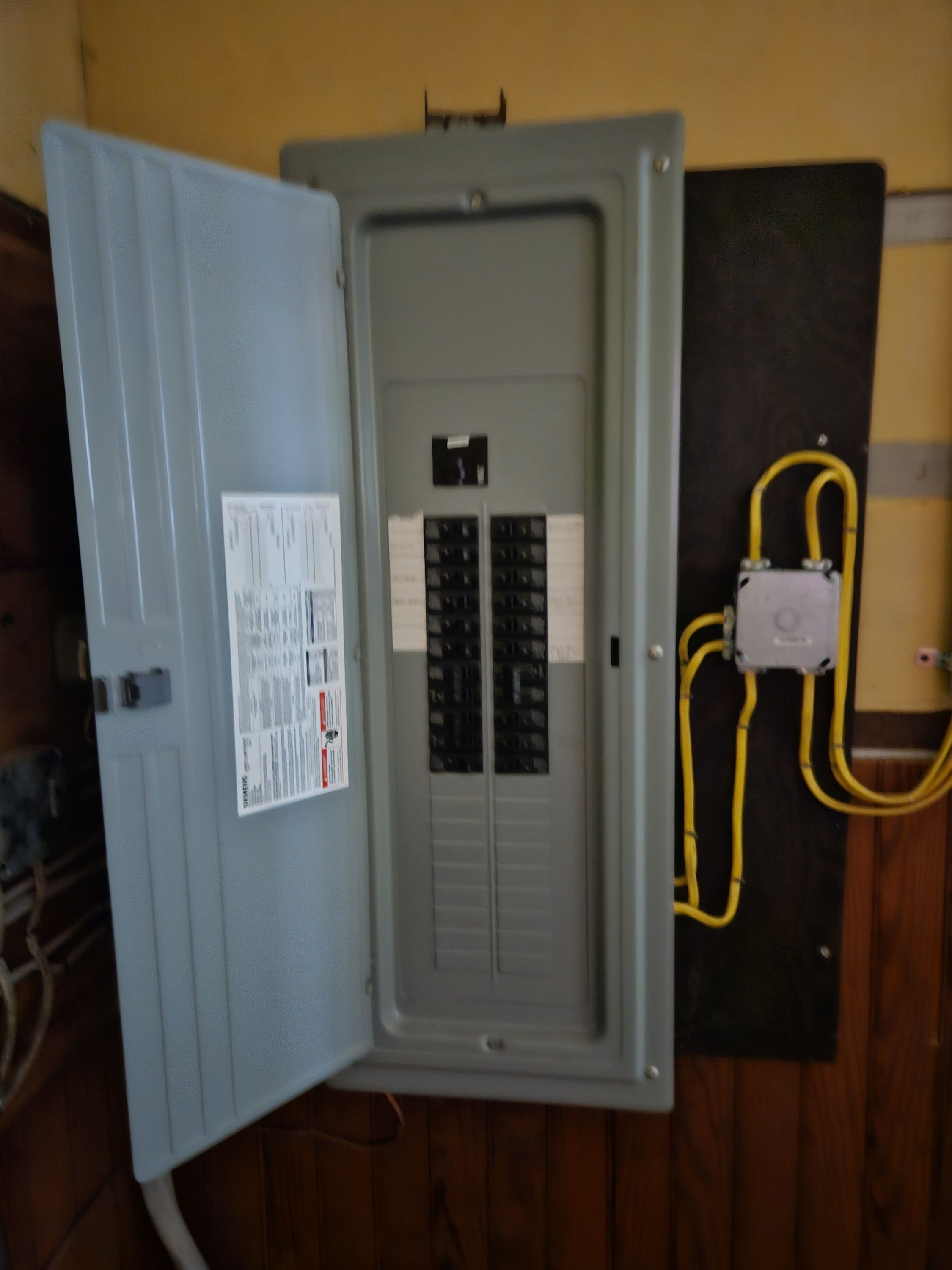 200 AMP breakers 200 AMP breakers