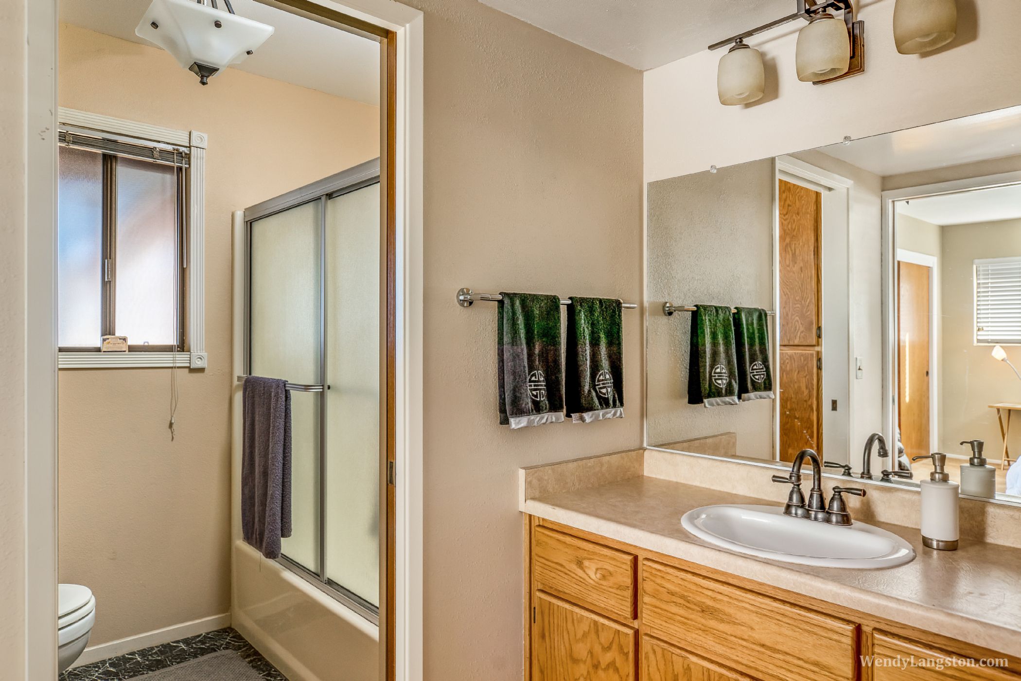 Down Stairs Bath Down Stairs Bath