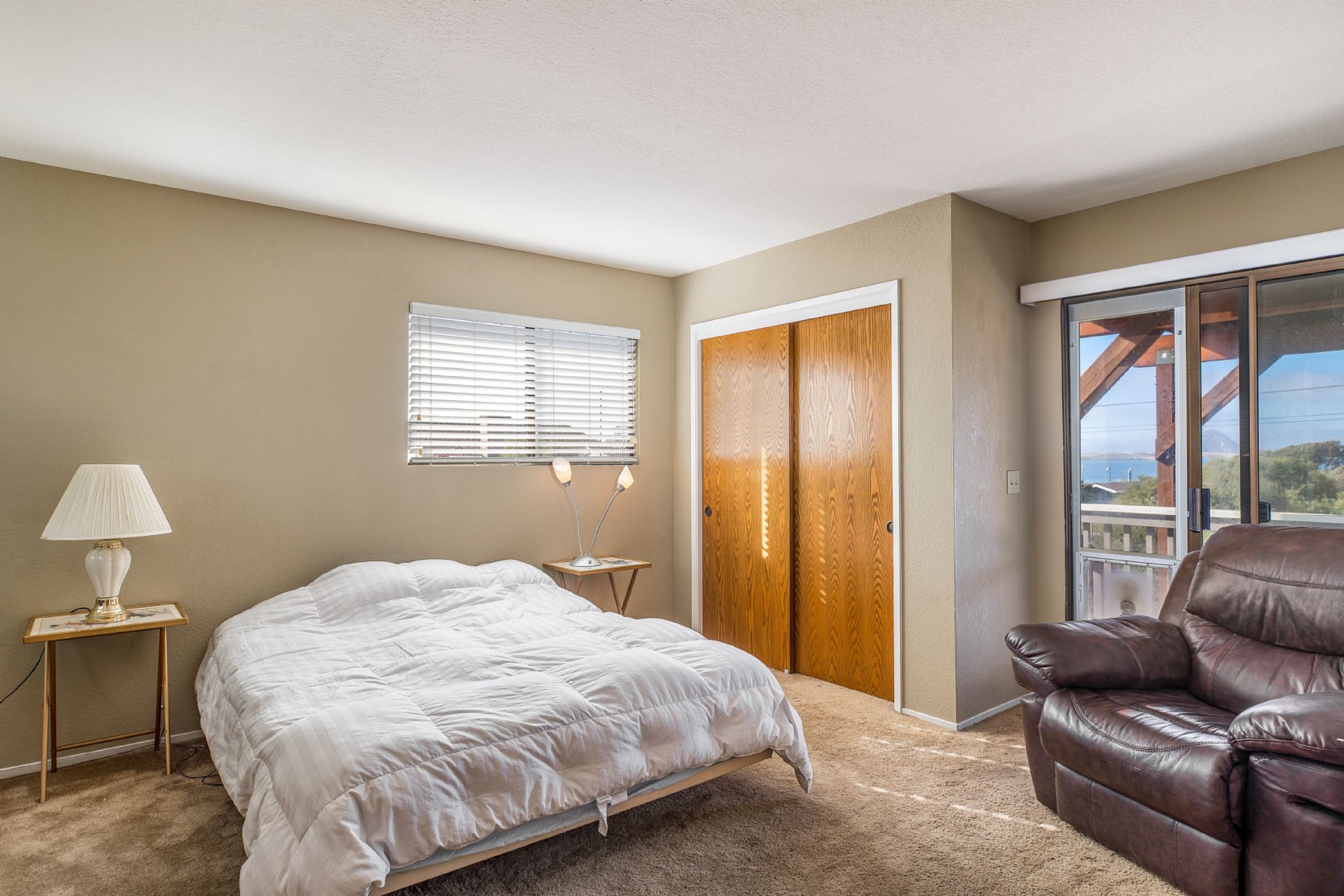 Bedroom with separate entrance Bedroom with separate entrance