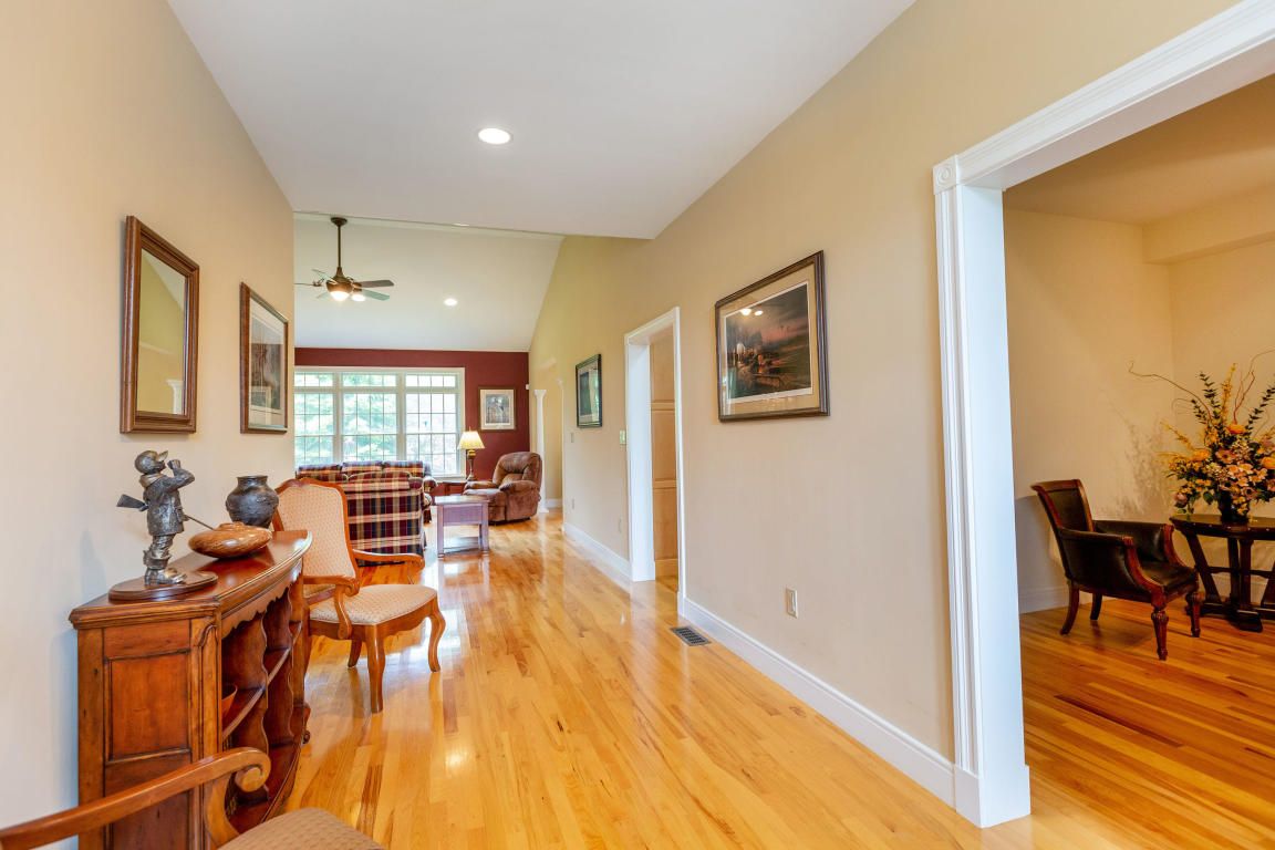 Roxanne York Real Estate