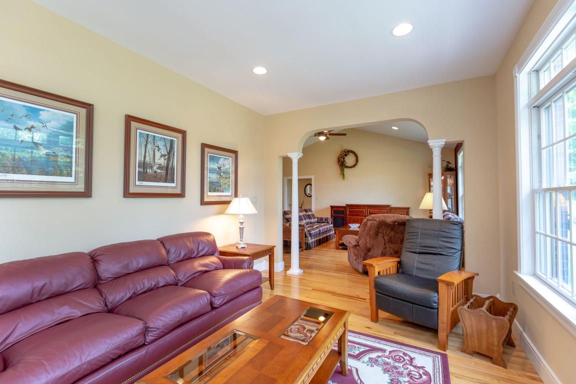 Roxanne York Real Estate