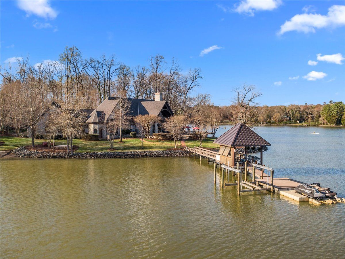 Homes and Farms with Land for Sale in the York, Rock Hill, Clover