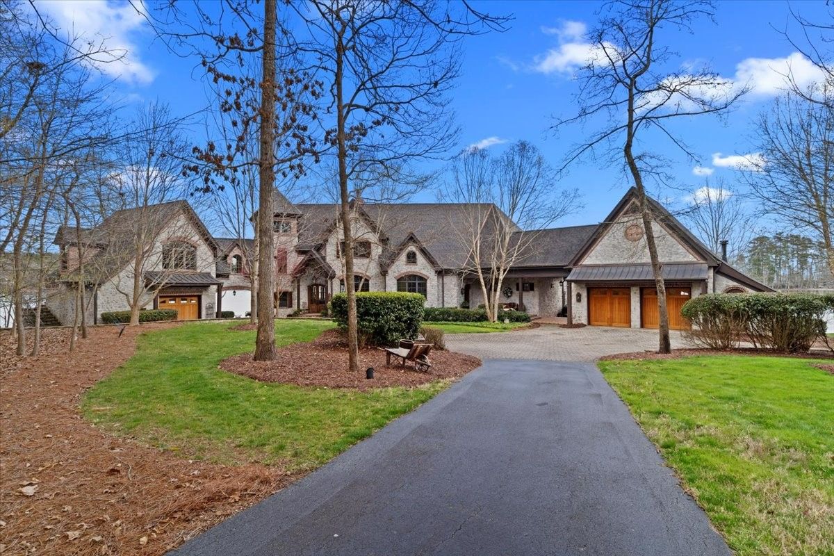 Homes and Farms with Land for Sale in the York, Rock Hill, Clover