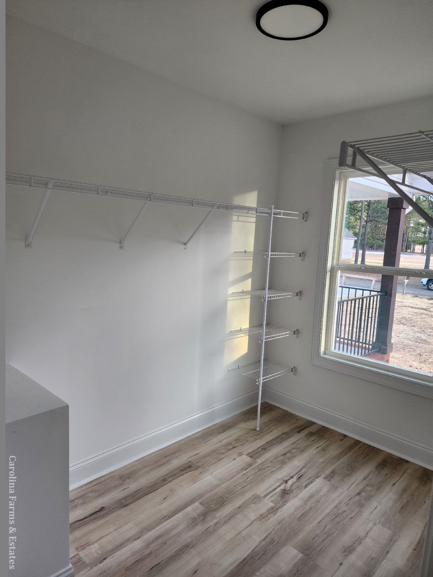 En-Suite closet, primary bedroom