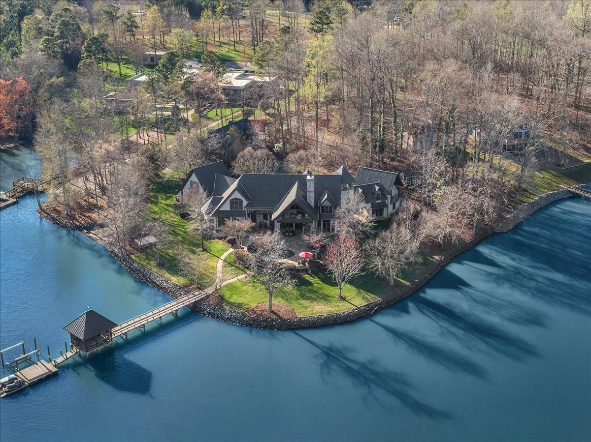 Homes and Farms with Land for Sale in the York, Rock Hill, Clover