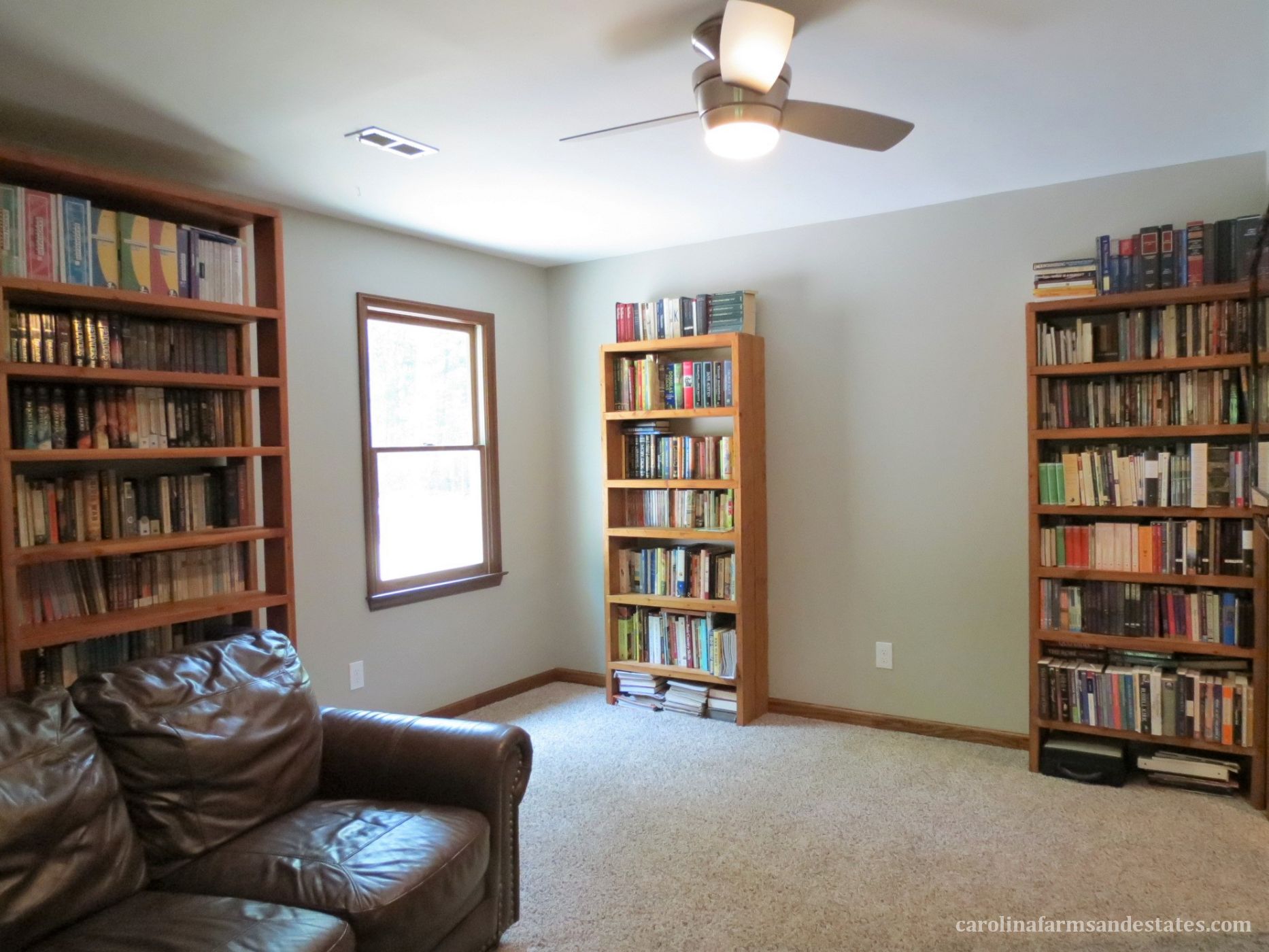 2nd level den/play/media/office/craft area. Limitless possibilities!