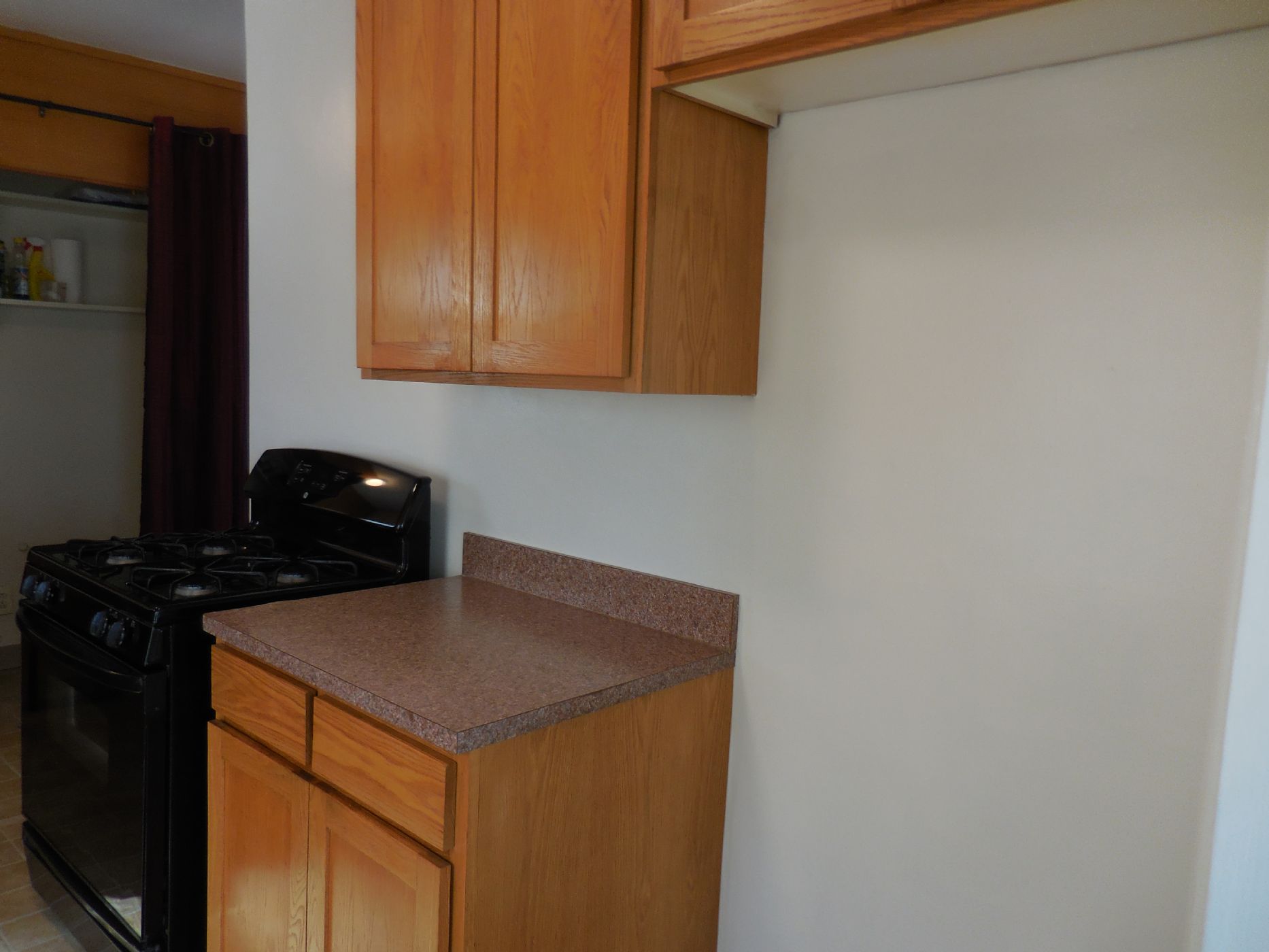 Near Forum! 2 BR 1 Bath Duplex photo 5