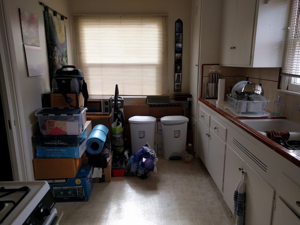 Westside Bachelor Apartment with Utilities! photo 2