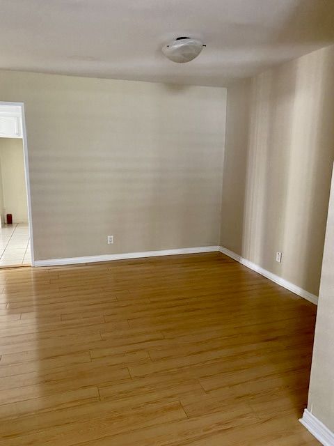 Living room/Dining Area