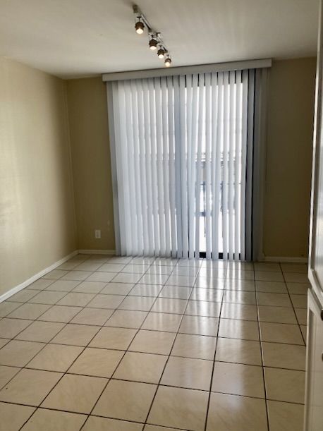 Kitchen w/ small Juliet Balcony