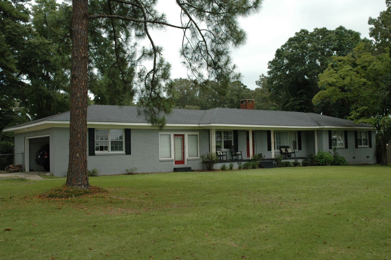 Grove Hill Home, AL Real Estate Listing