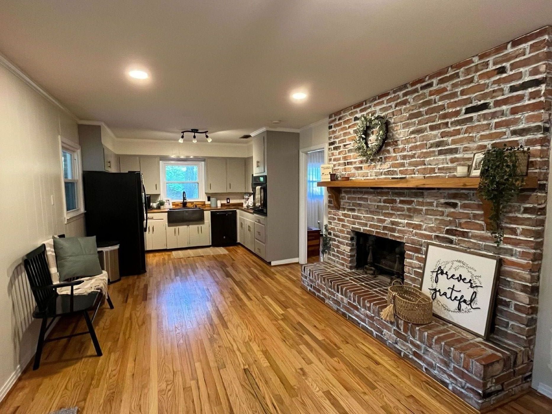 kitchen and den or eat in kitchen