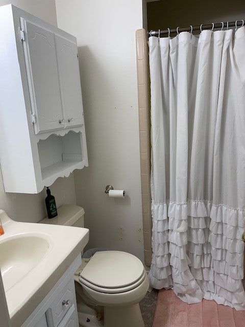 Downstairs Master Beth