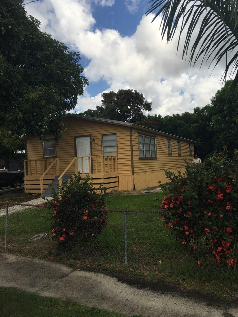Pahokee Home, FL Real Estate Listing