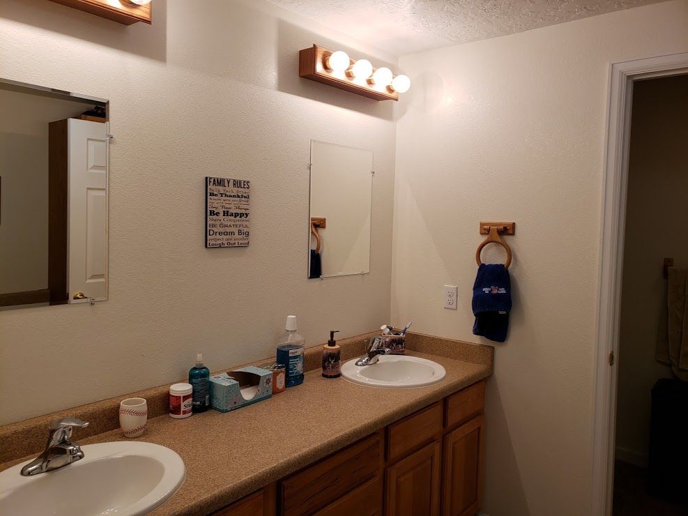 Upstairs Bath Upstairs Bath