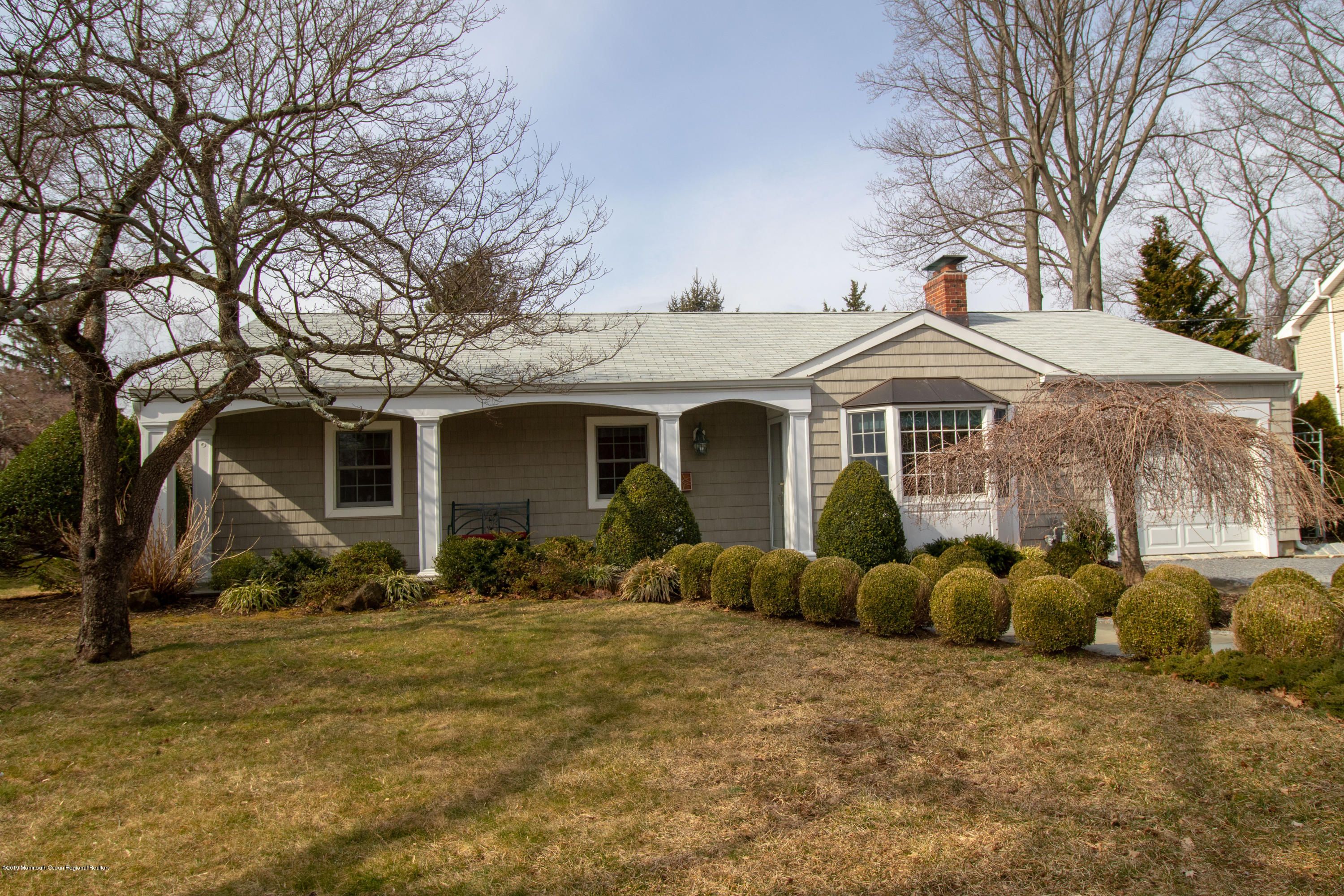 Shrewsbury RANCH Fabulous Street 102 Beechwood Drive, Shrewsbury