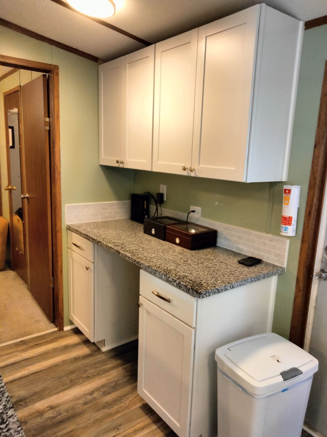 Additional Cabinets/Desk Additional Cabinets/Desk