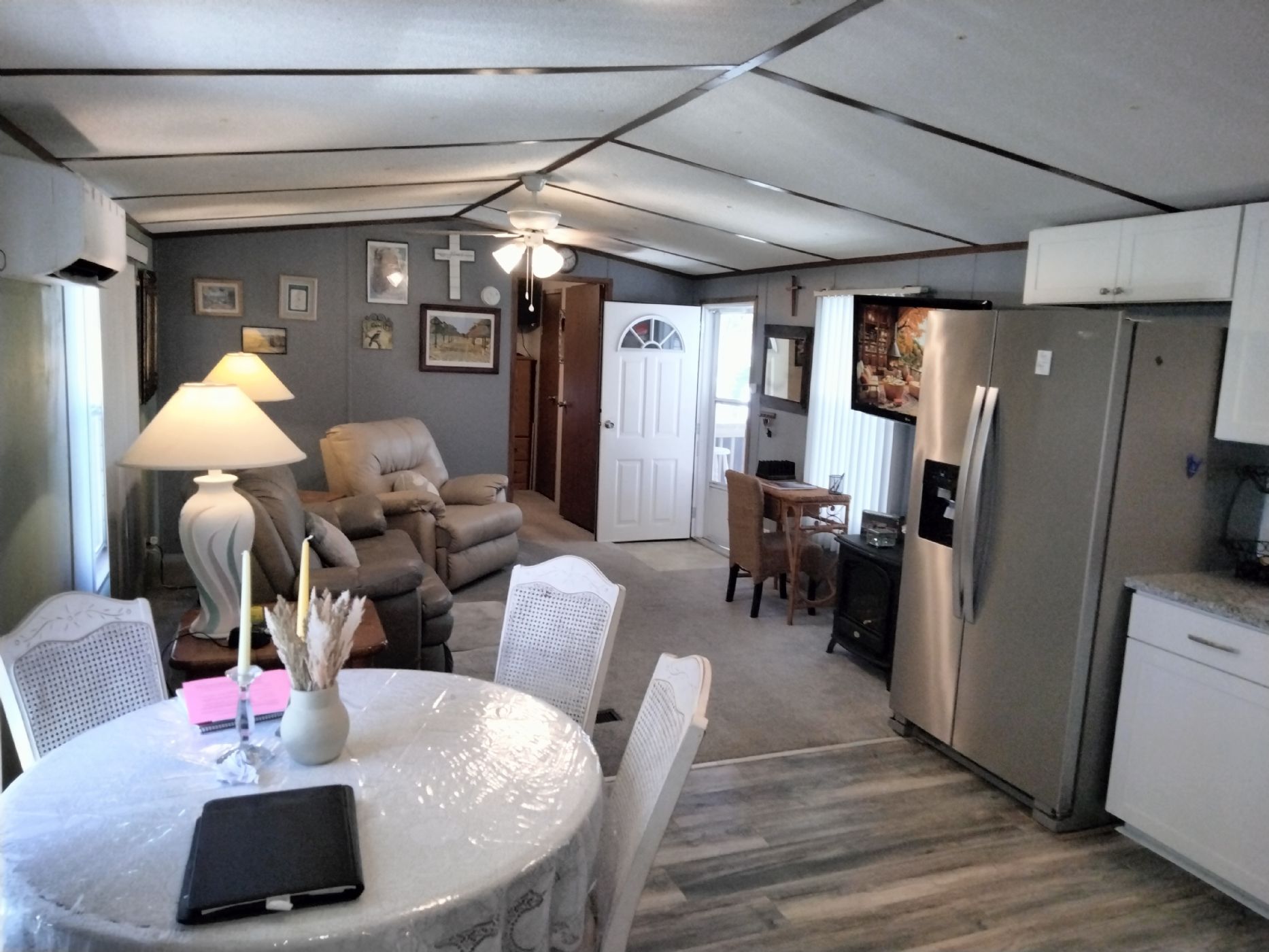 Dining To Living Dining To Living