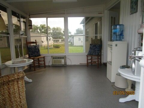 10 x 12 raised vinyl screen room