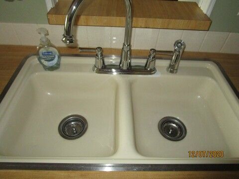 double porcelain sinks