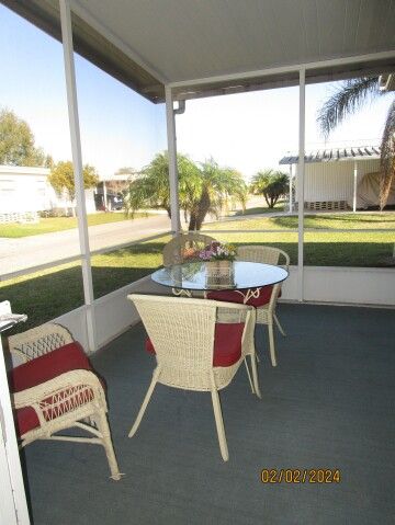 front 10 x 12 Screen room