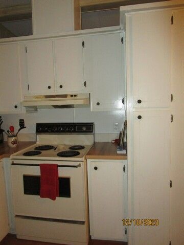 Whirlpool elec range, pantry