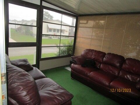 vinyl screen room other view